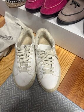 Veja Women's Cream Lace-Up Sneakers with Shearling Collar